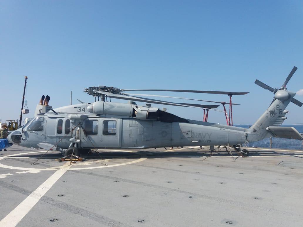 Στον Πειραιά η ναυαρχίδα του έκτου στόλου των ΗΠΑ-6