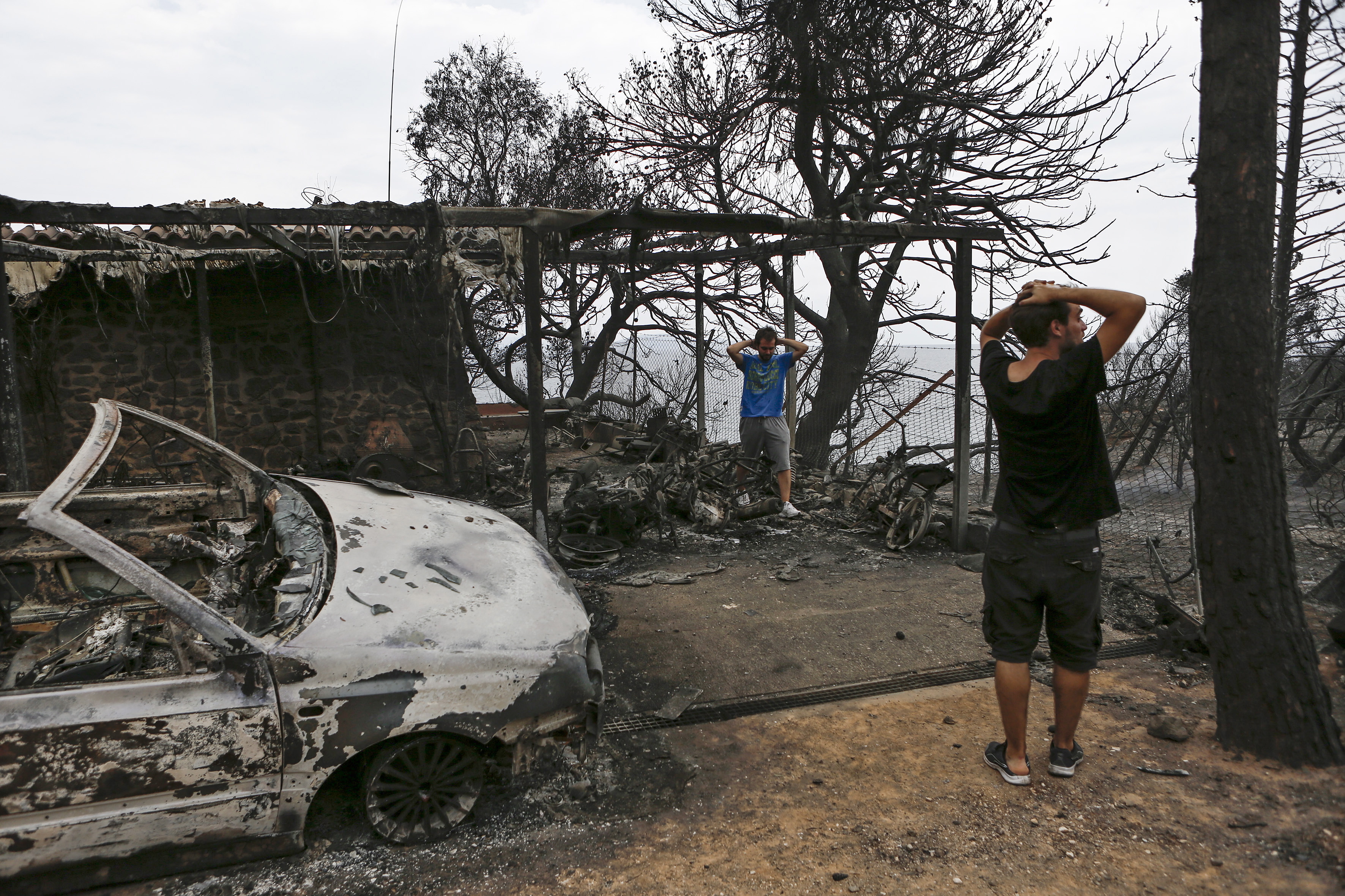Κορυφώνεται η αγωνία για τους αγνοούμενους, στους 81 οι νεκροί-3