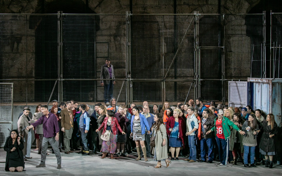 Η «Κάρμεν» δεν φυλακίζεται-1