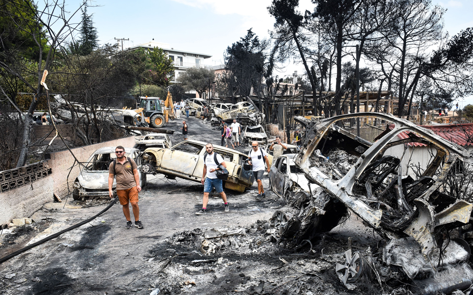Ο κρίσιμος απεγκλωβισμός με την πλάτη στη φωτιά-2