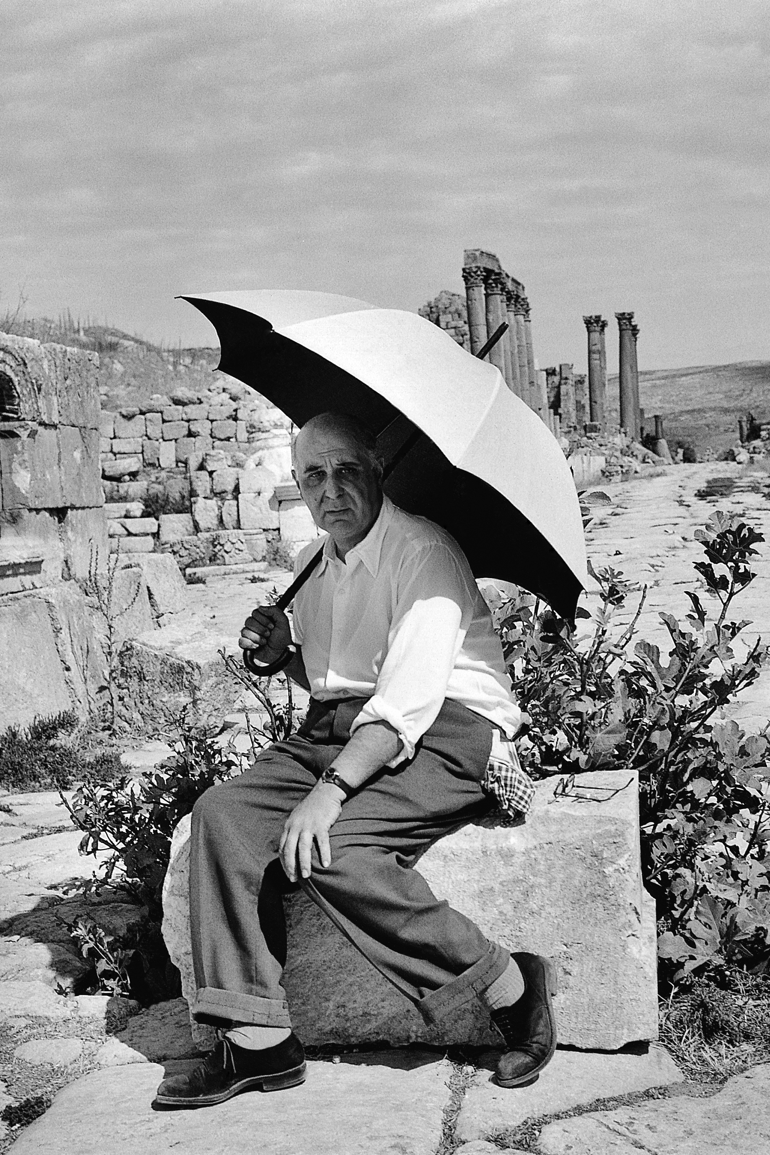 «Ο φωτογράφος Γιώργος Σεφέρης» στο Μονοδένδρι για ένα χρόνο-1