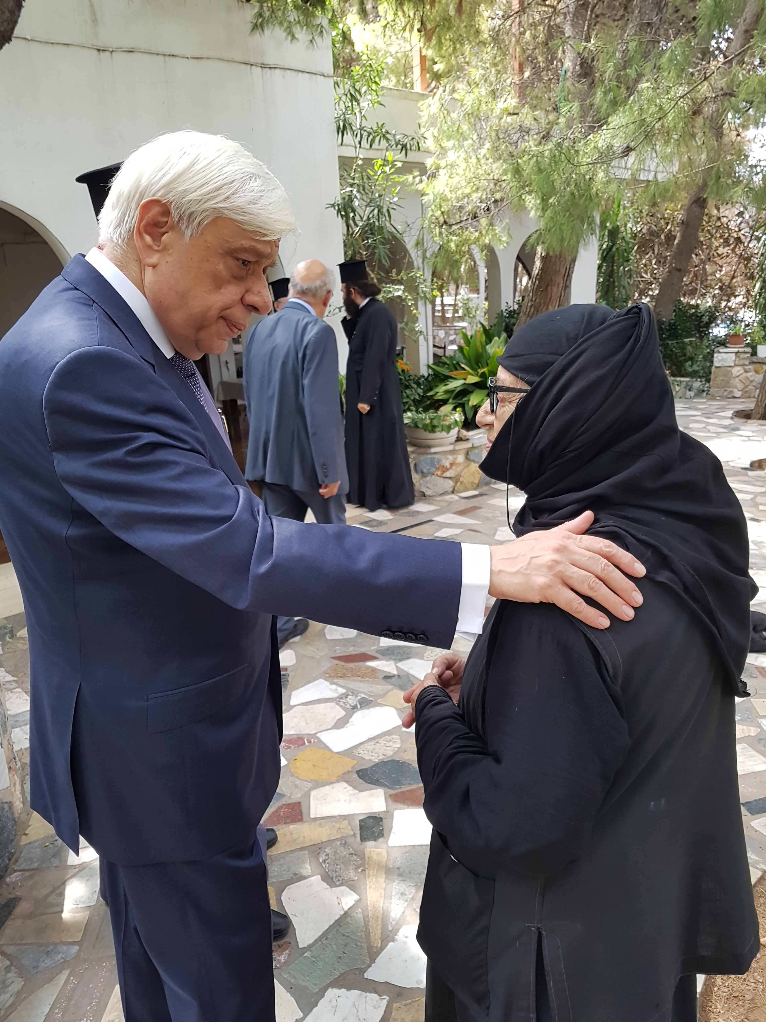 Επίσκεψη Παυλόπουλου στο Λύρειο  Ιδρυμα-2