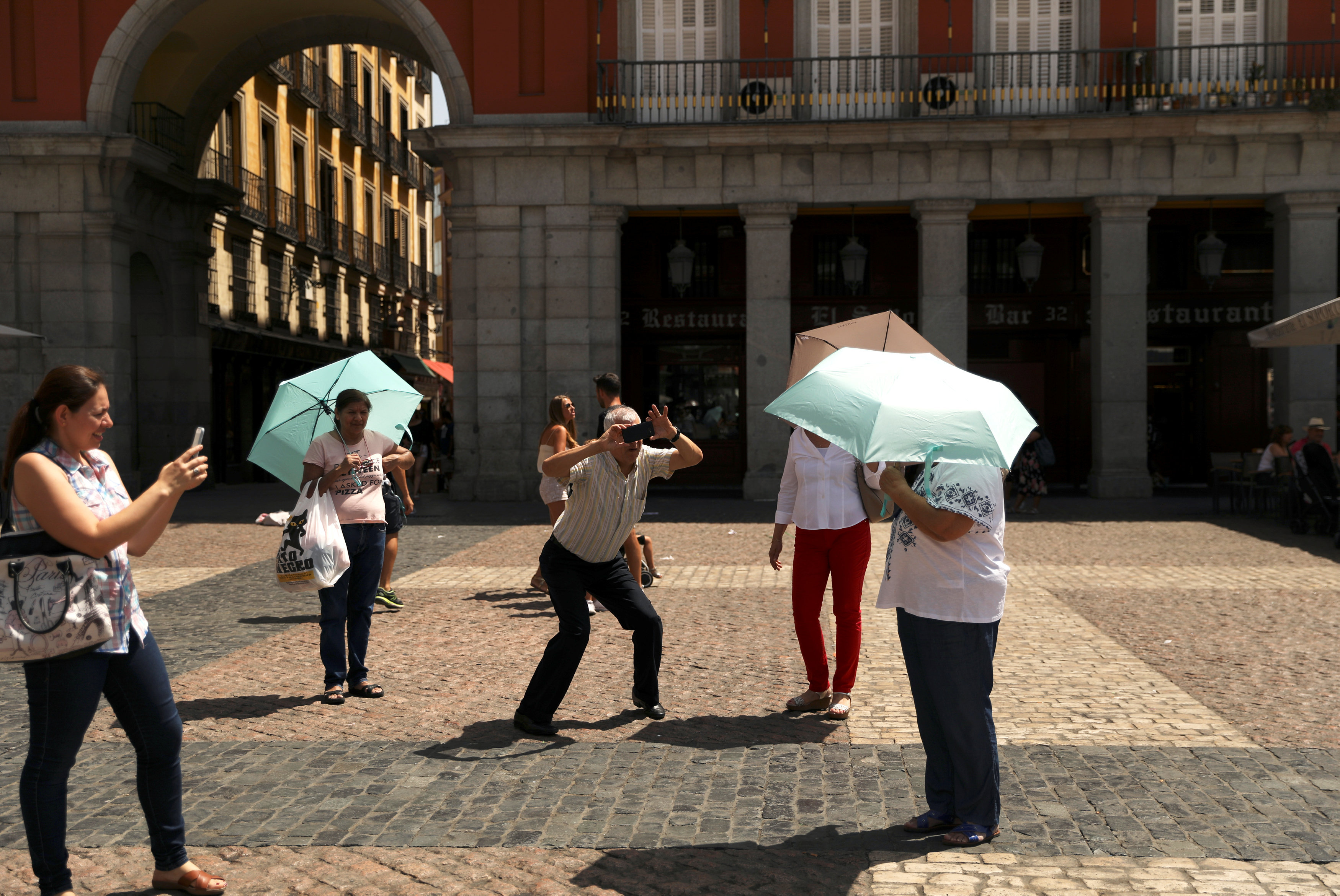 Σε κλοιό καύσωνα η Ευρώπη: Ισπανία και Πορτογαλία «απειλούν» το ρεκόρ της Αθήνας-2