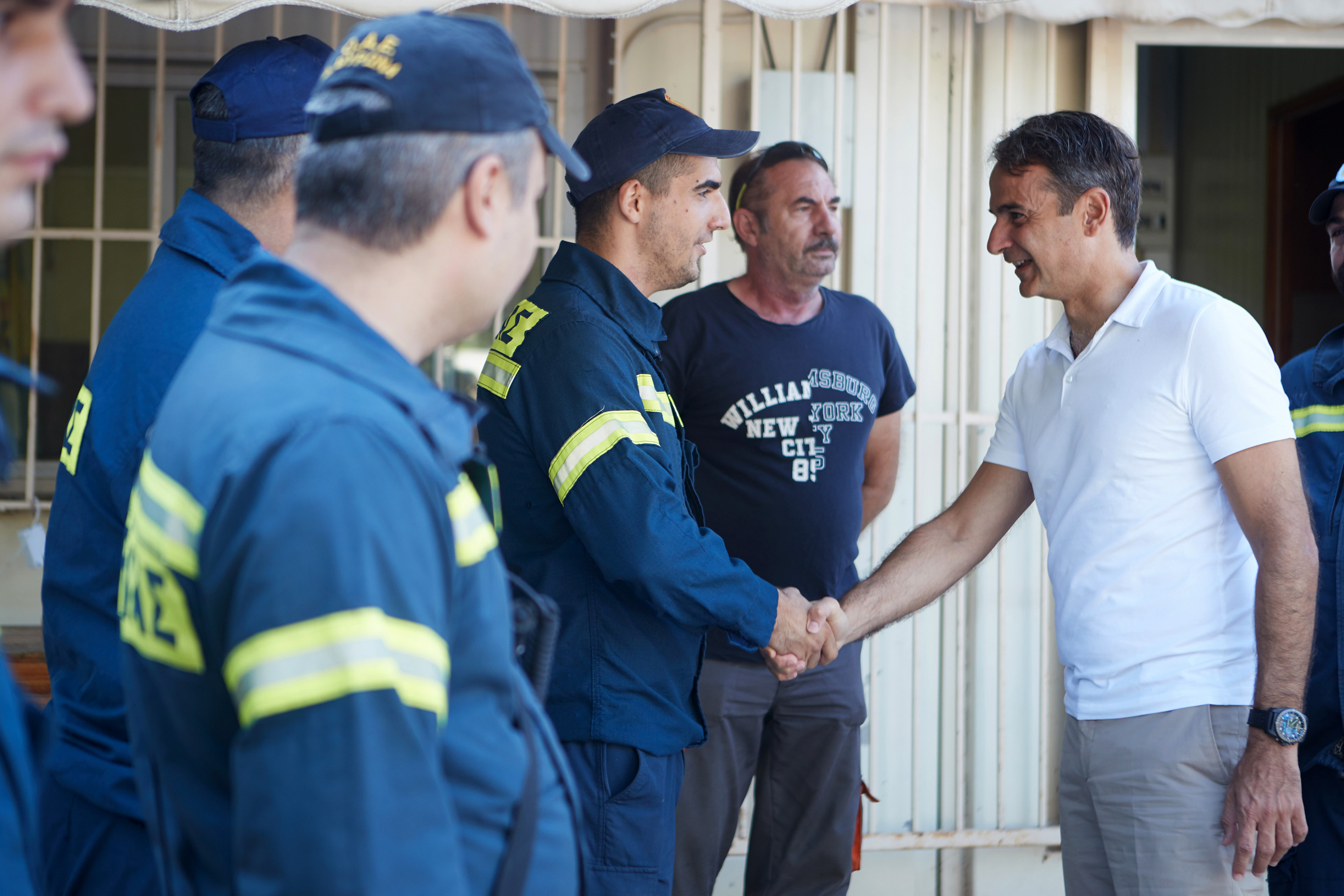 Επίσκεψη Μητσοτάκη στο πυροφυλάκιο Βύρωνα-1