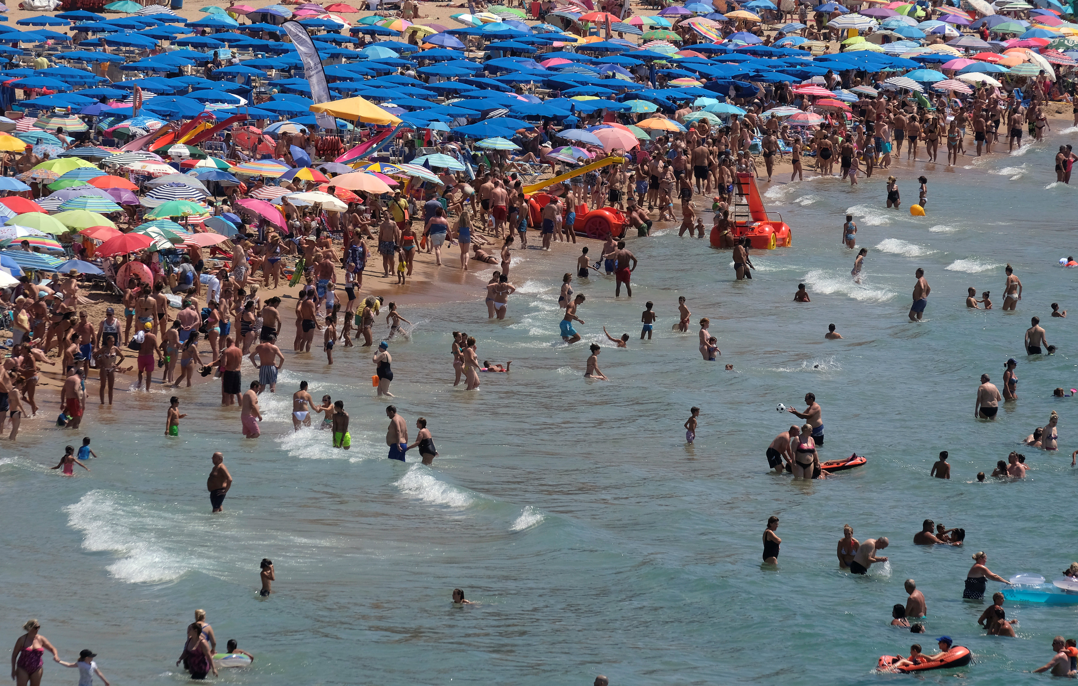 Τέσσερις μύθοι για τον καύσωνα: Τι πρέπει και τι δεν πρέπει να κάνετε-1