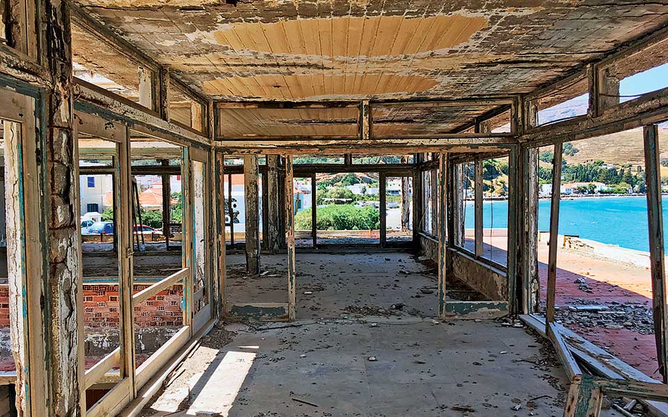 Ξενία, η χρόνια εκκρεμότητα της Ανδρου-1