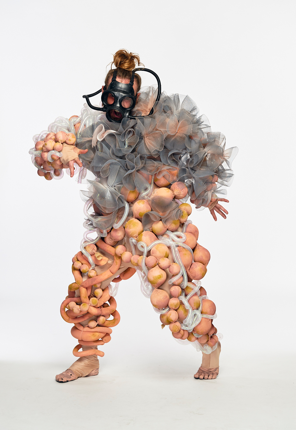 Τάκης Χατούπης: «Ντύνει» από όπερες έως τσίρκο-2