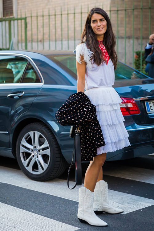 3 σούπερ τρόποι να φορέσεις τις καουμπόϊκες μπότες σου το φθινόπωρο-3