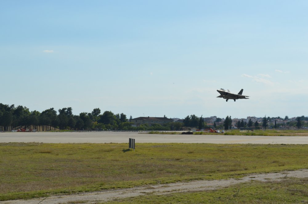 Αμερικανικά F-22 Raptor στη Αεροπορική Βάση της Λάρισας-5