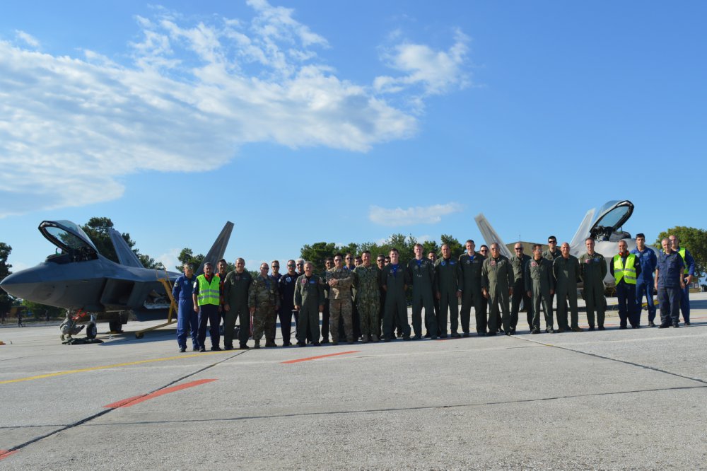 Αμερικανικά F-22 Raptor στη Αεροπορική Βάση της Λάρισας-4