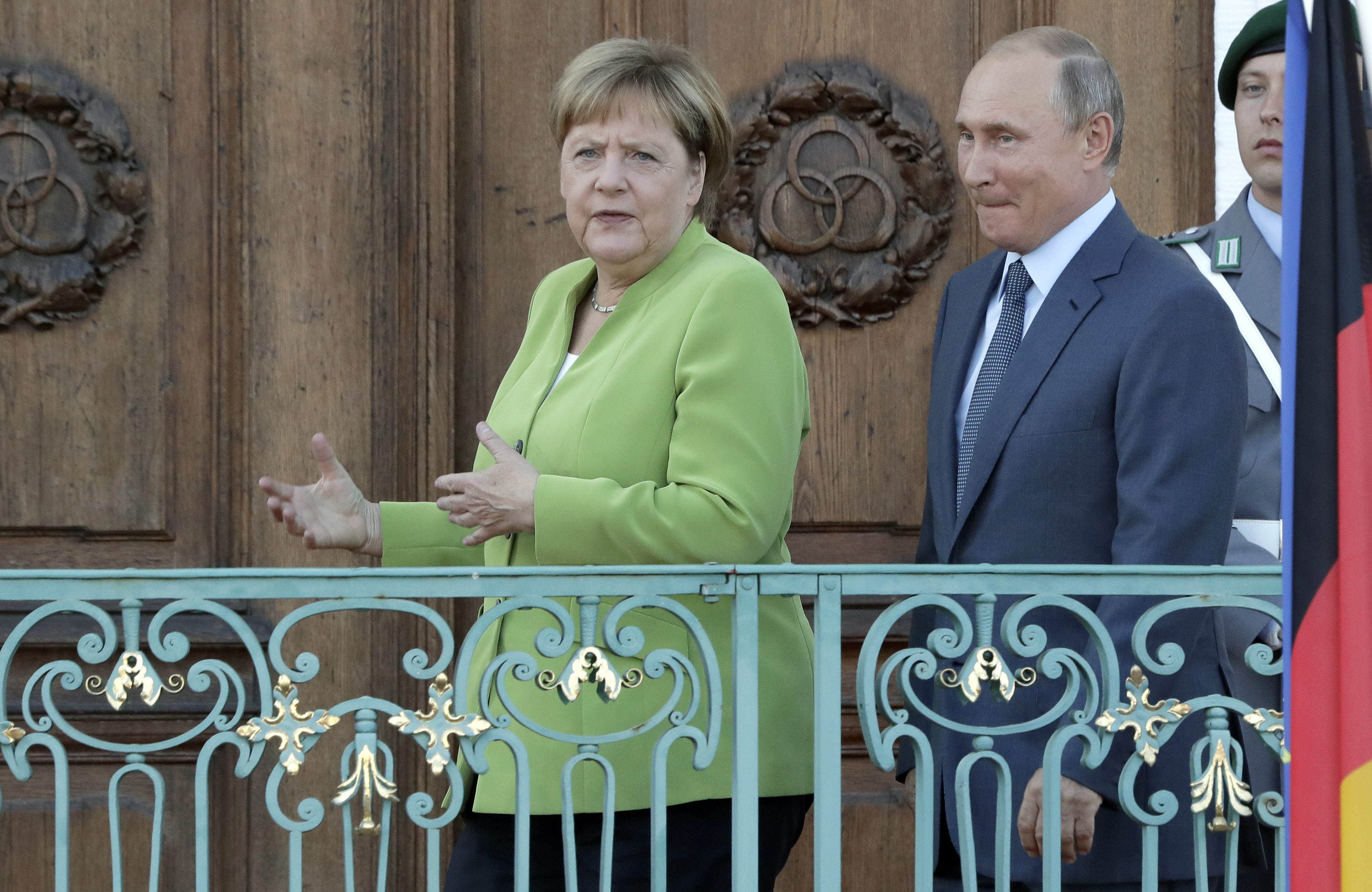 Μέρκελ και Πούτιν εκφράζουν «καλή θέληση» για συνεργασία στην επίλυση διεθνών διενέξεων (φωτογραφίες)-2