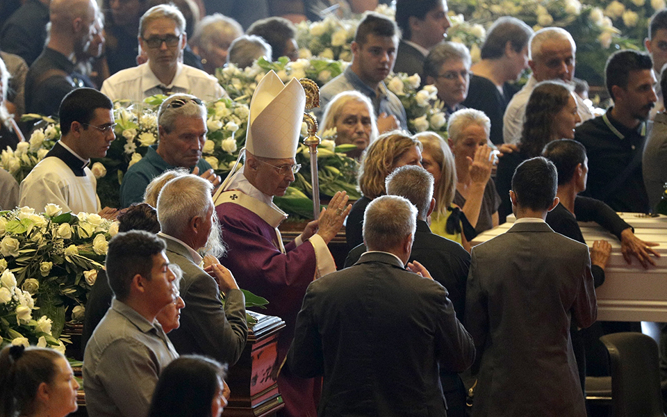 Γένοβα: Το τελευταίο αντίο στα θύματα της τραγωδίας (φωτογραφίες)-2