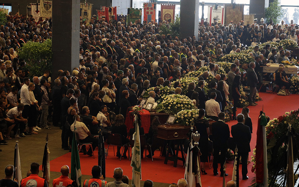 Γένοβα: Το τελευταίο αντίο στα θύματα της τραγωδίας (φωτογραφίες)-5