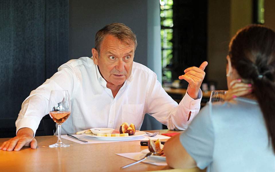 Γιώργος Σκούρας στην «Κ»: «To πρώτο κρασί το έφτιαξα σε γκαράζ»-1