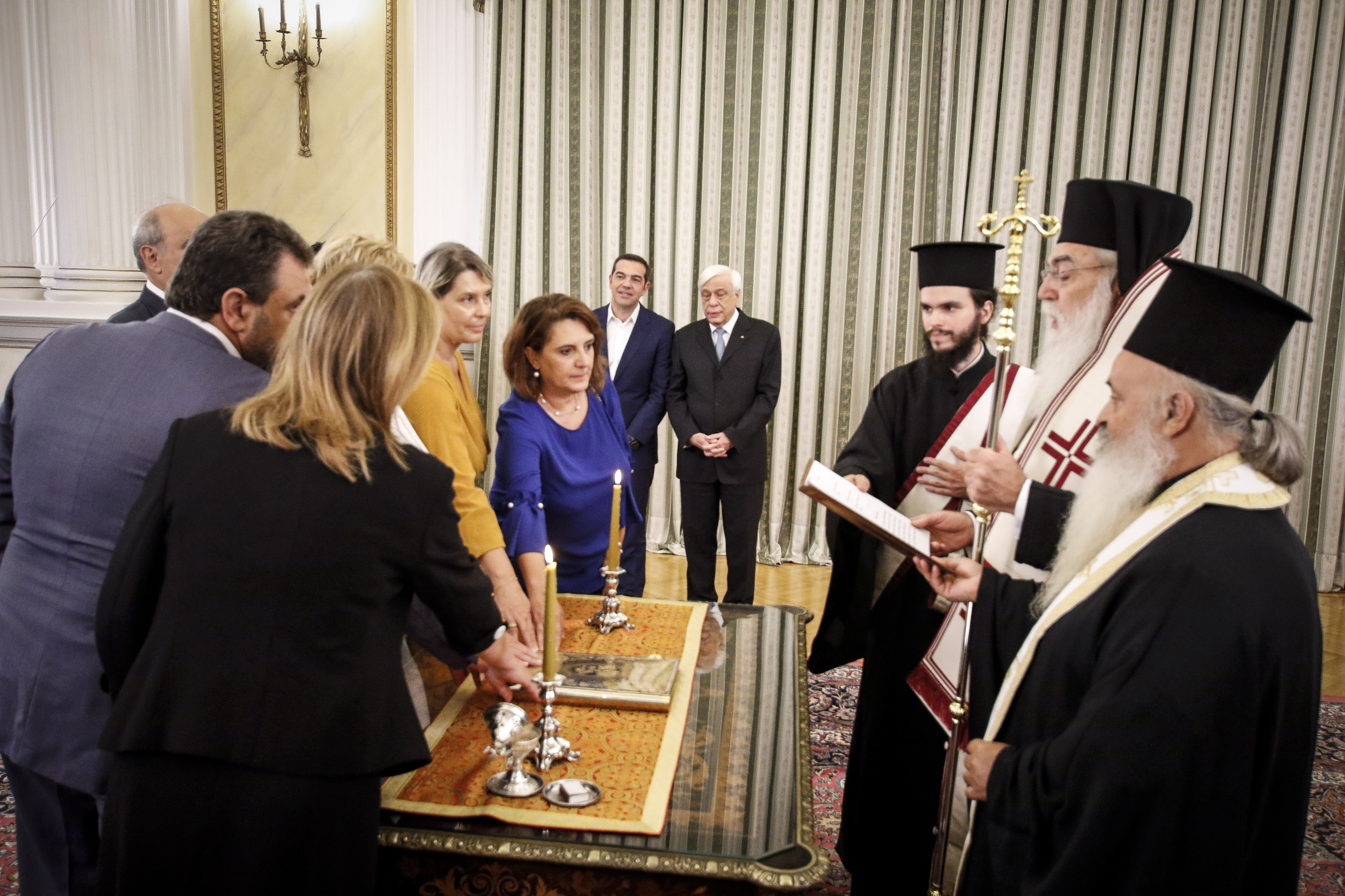 Ορκίστηκαν τα νέα μέλη της κυβέρνησης-4