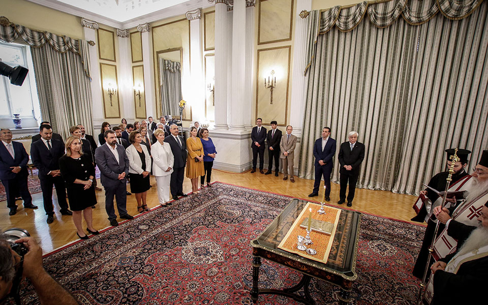 Ορκίστηκαν τα νέα μέλη της κυβέρνησης-3