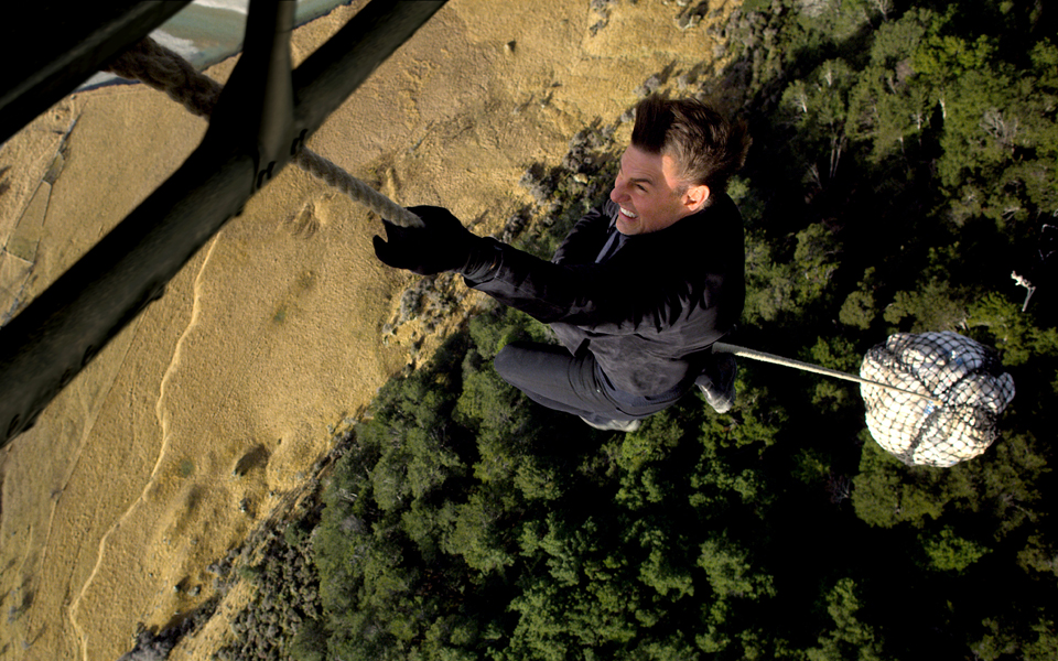 Νέες ταινίες: Ιερέας σε δίλημμα και γκρίνια για γέλια-3