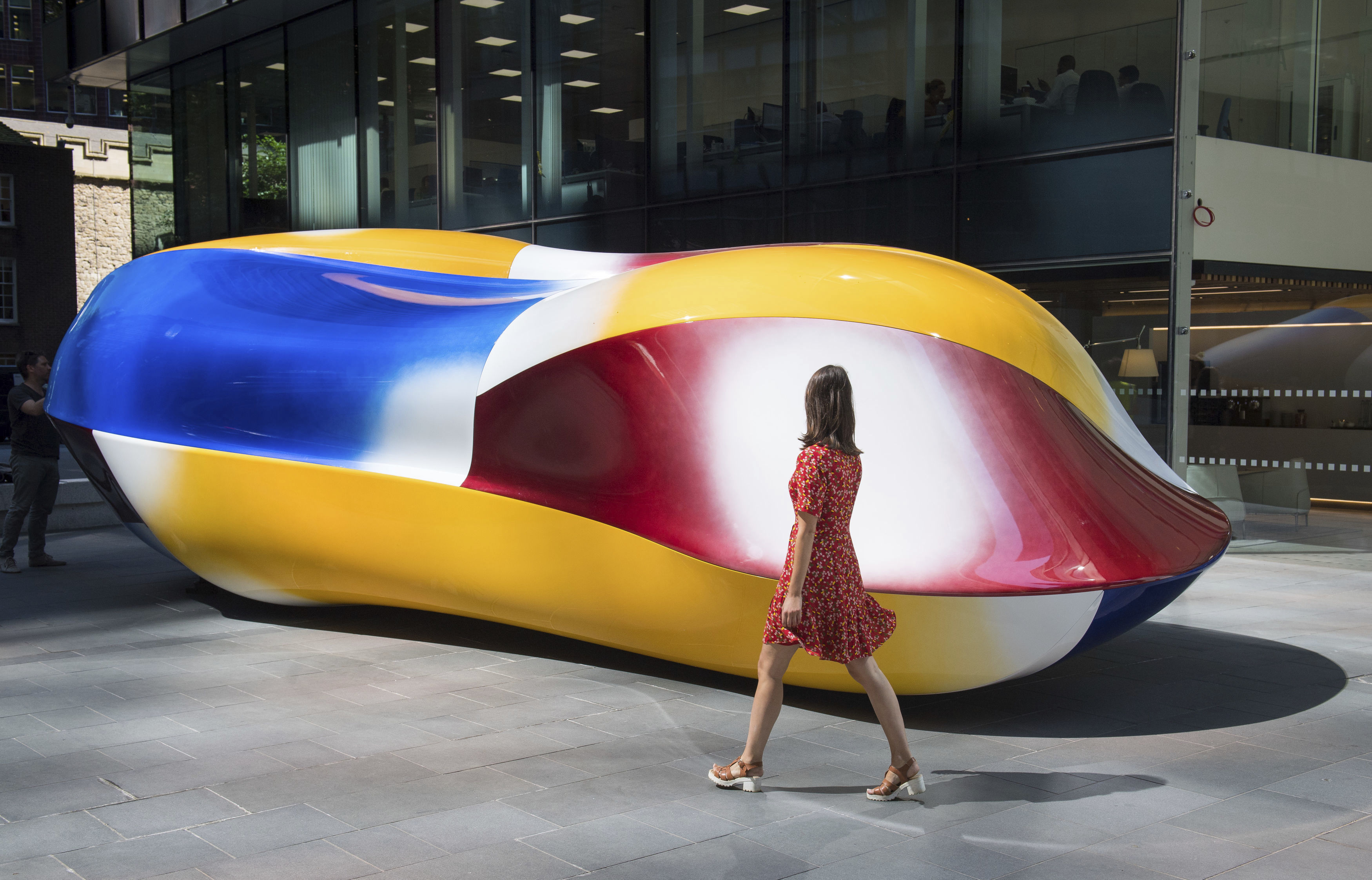 Ενας πλαστικός έρωτας άνευ όρων-2