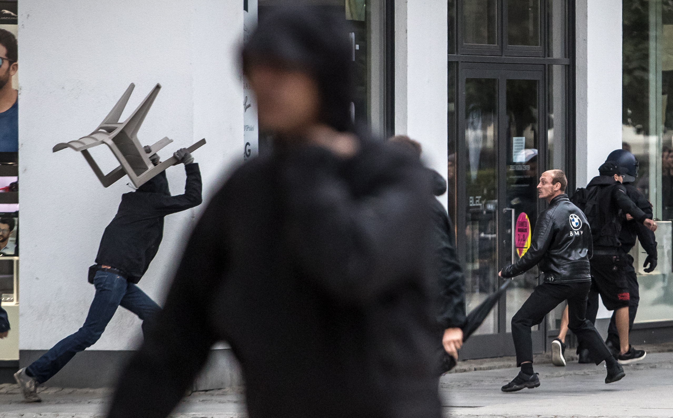 Γερμανία: 18 τραυματίες στη διαδήλωση ακροδεξιών στο Κέμνιτς (Φωτογραφίες)-3