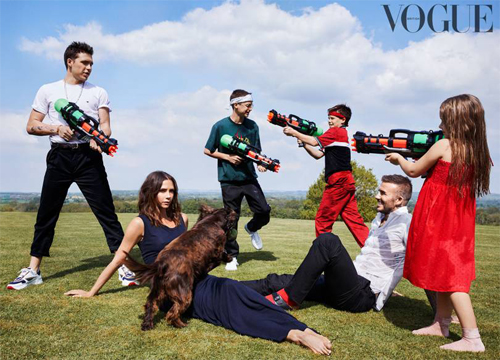One Posh Family! Η μαμά Victoria Beckham με τα παιδιά της στο εξώφυλλο της Vogue-1