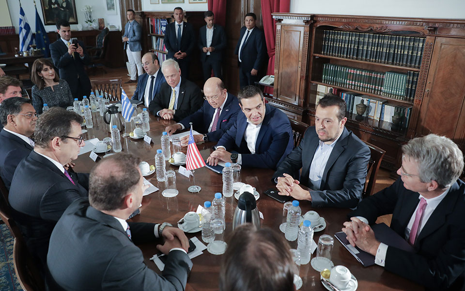 Αμερικανός υπουργός Εμπορίου: Οι ΗΠΑ στηρίζουν την Ελλάδα και την οικονομία της-3