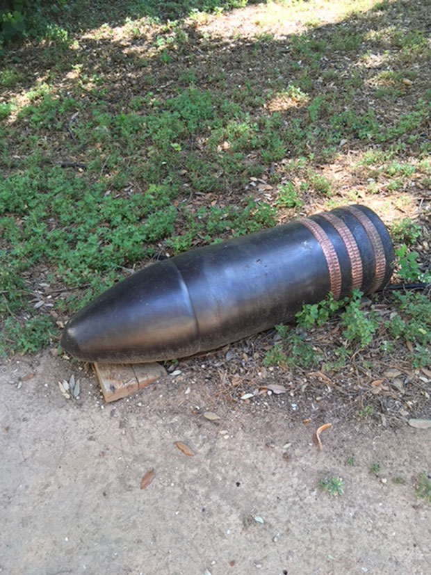 Ενα «εκρηκτικό» απομεινάρι της νεότερης Iστορίας βρίσκεται ακόμα στον κήπο του Προεδρικού Μεγάρου-2