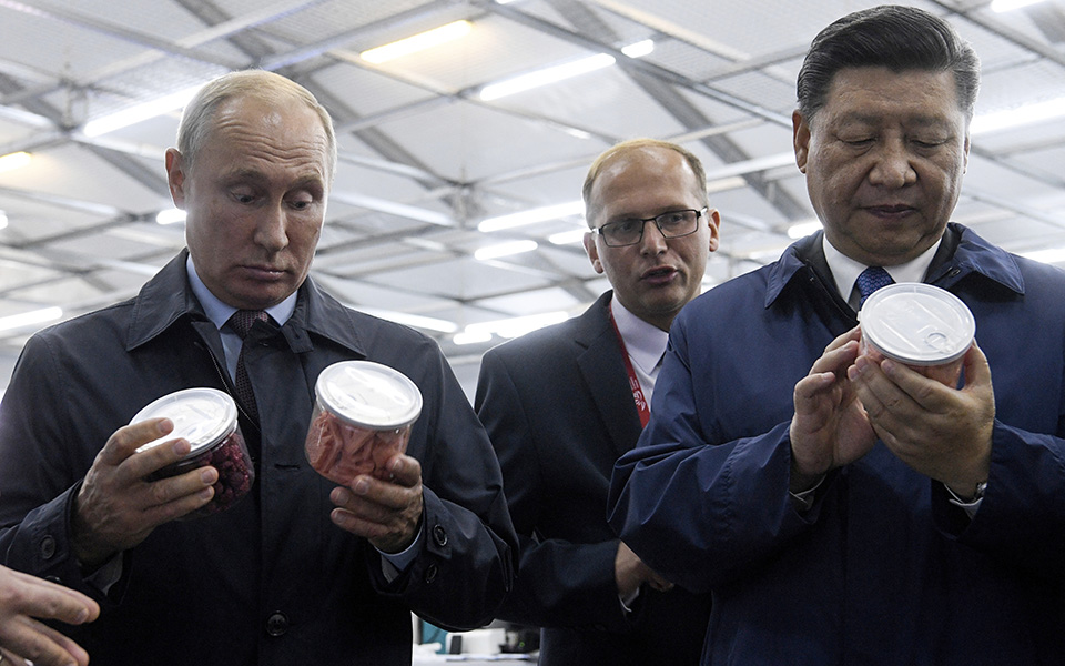 Ο Πούτιν μαγείρεψε τηγανίτες με τον Κινέζο πρόεδρο -Ηπιαν και βότκα (φωτογραφίες-βίντεο)-5