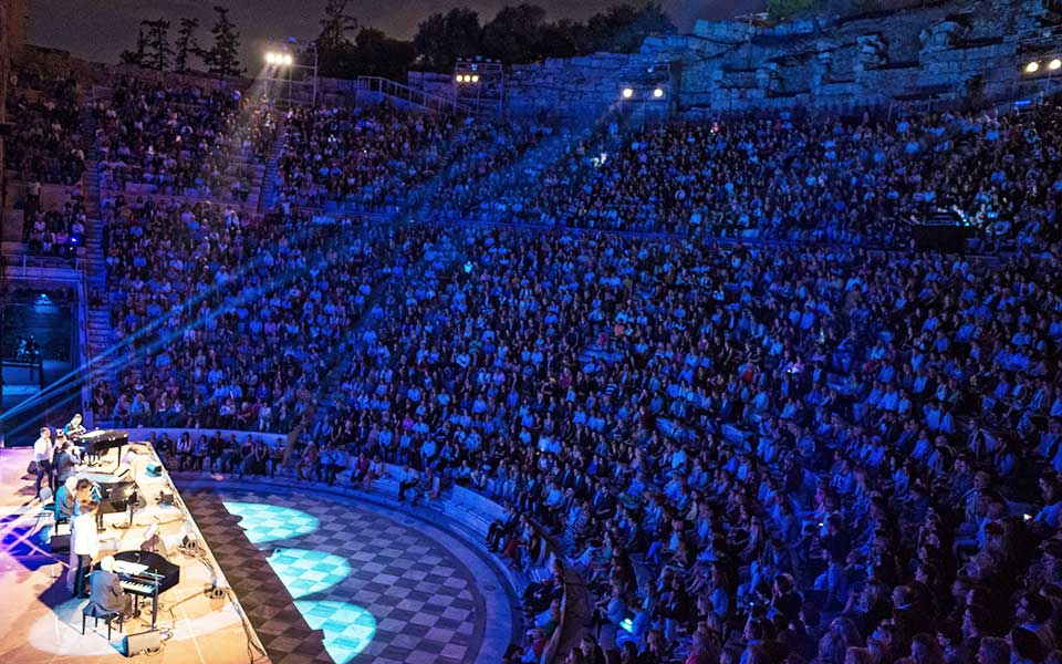 Τρεις σπουδαίοι συνθέτες, πολλοί εκλεκτοί ερμηνευτές, χιλιάδες θεατές «Μαζί για το Παιδί»-3