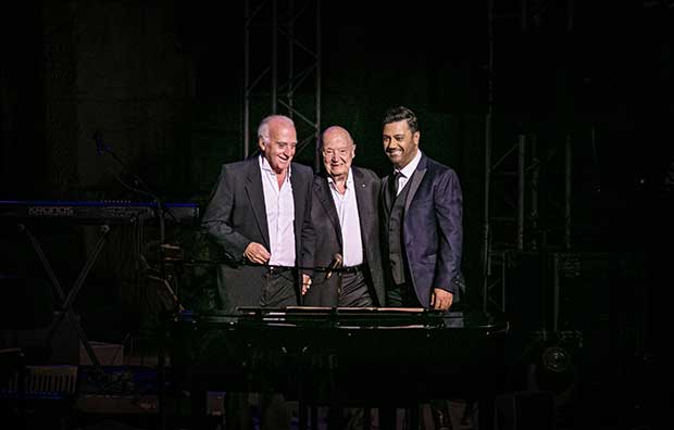 Τρεις σπουδαίοι συνθέτες, πολλοί εκλεκτοί ερμηνευτές, χιλιάδες θεατές «Μαζί για το Παιδί»-1