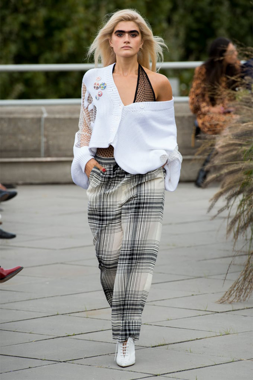 Η ελληνοκύπρια που περπάτησε στο σόου του Roland Mouret-1