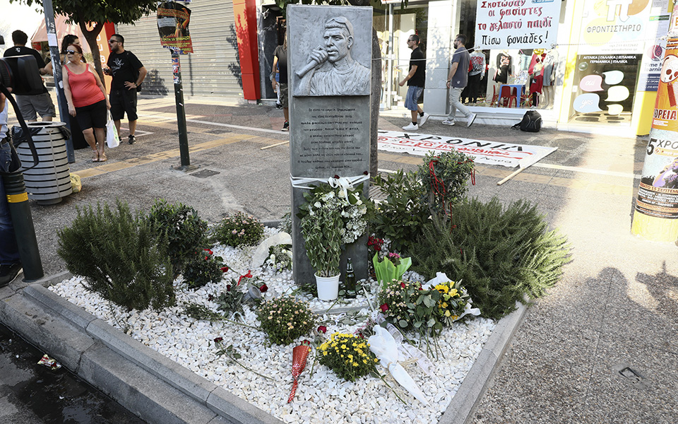 Σε εξέλιξη η συγκέντρωση για τα πέντε χρόνια από τη δολοφονία του Παύλου Φύσσα (φωτογραφίες)-6