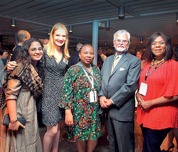 Ο Γιώργος Καμίνης απένειμε το Athens Democracy Award στον Χοακίμ Τσισάνο-2