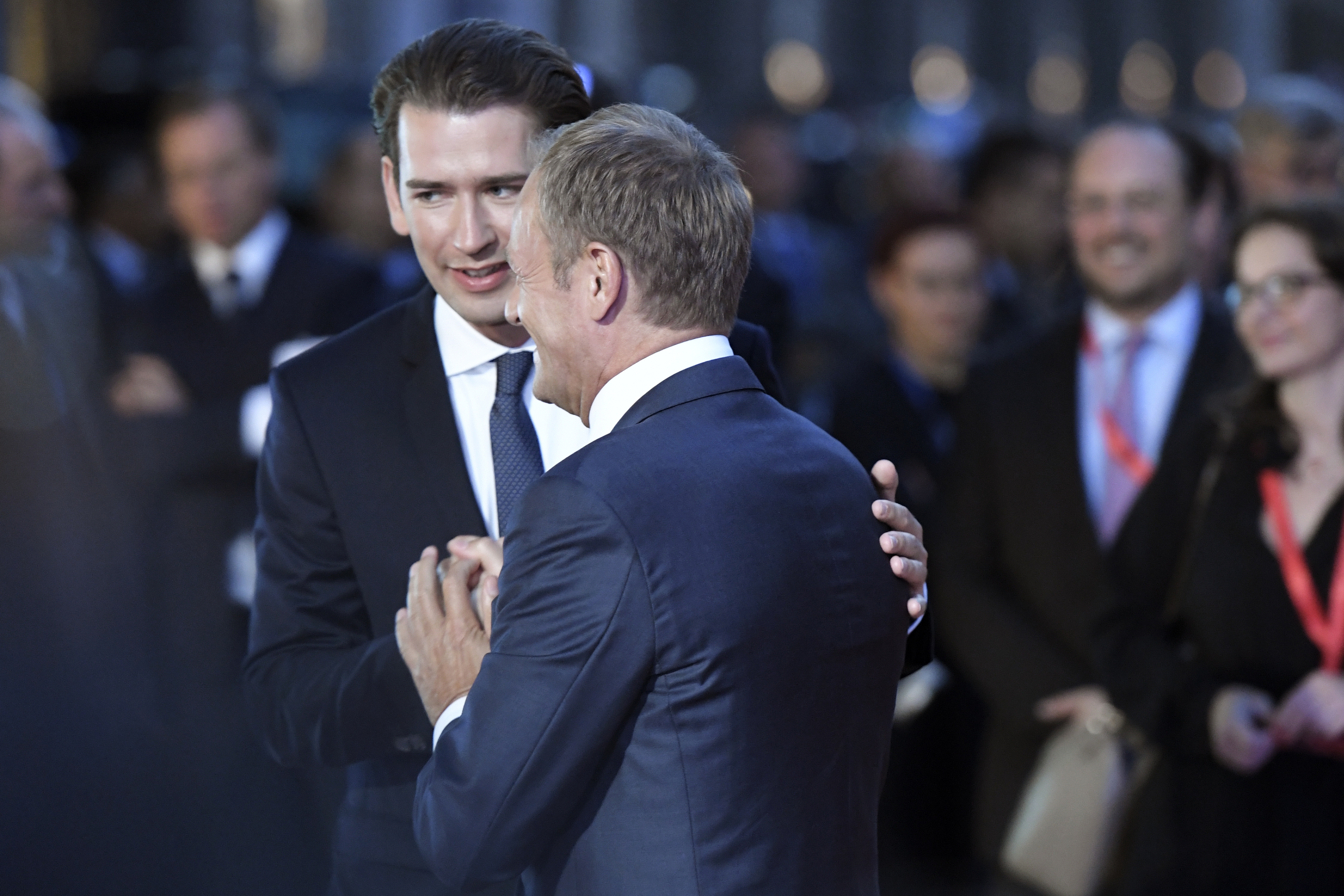 Ε.Ε.: «Παιχνίδι αλληλοκατηγοριών» για το μεταναστευτικό-1