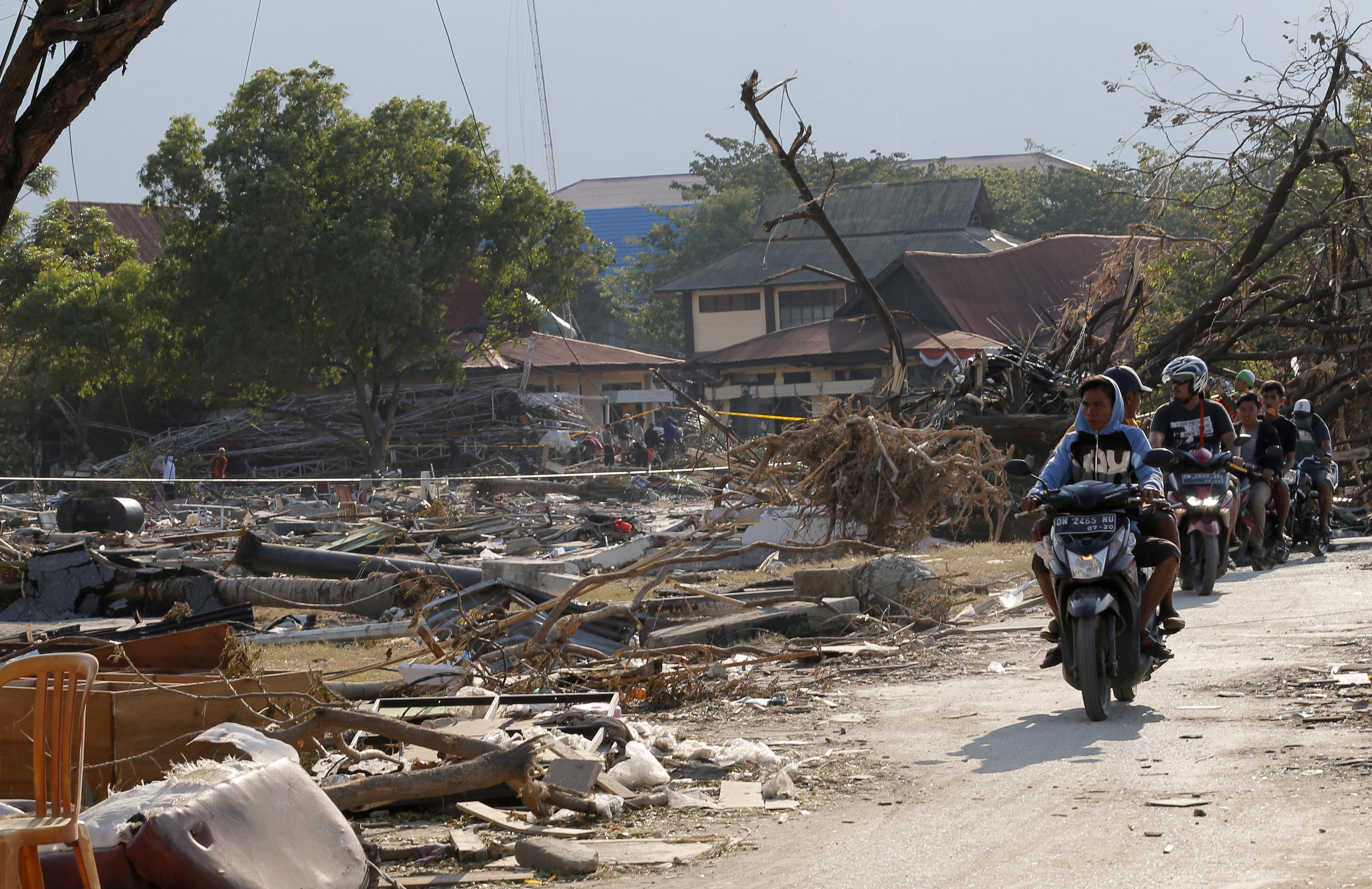 Τραγικός απολογισμός στην Ινδονησία: Στους 1.234 οι νεκροί από τον σεισμό-6