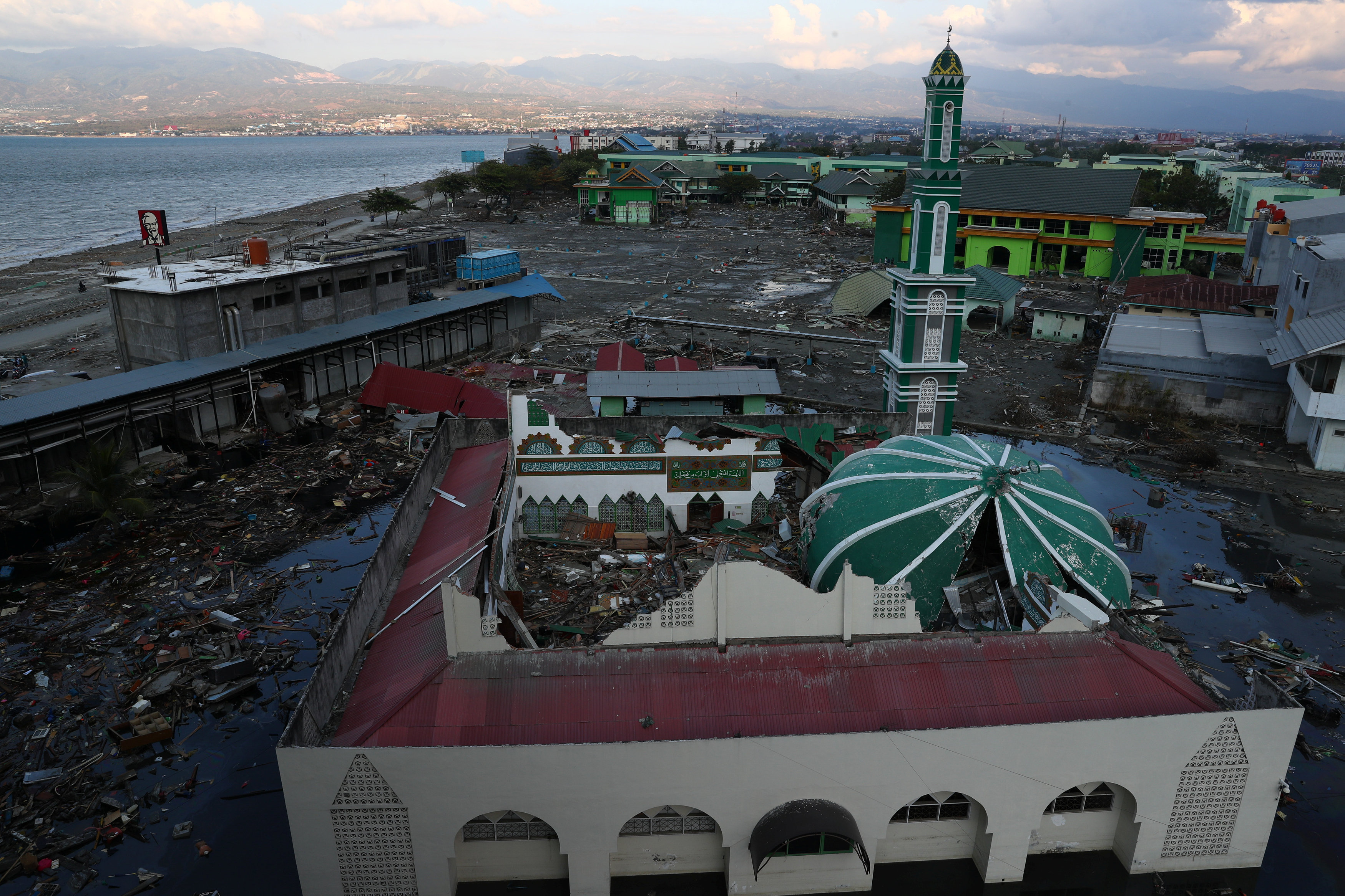 Τραγικός απολογισμός στην Ινδονησία: Στους 1.234 οι νεκροί από τον σεισμό-7