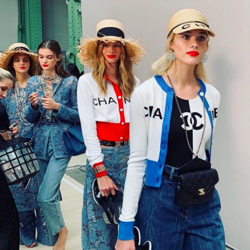 Στο show του οίκου Chanel είδαμε το χτένισμα που θα γίνει trend την επόμενη σεζόν-4