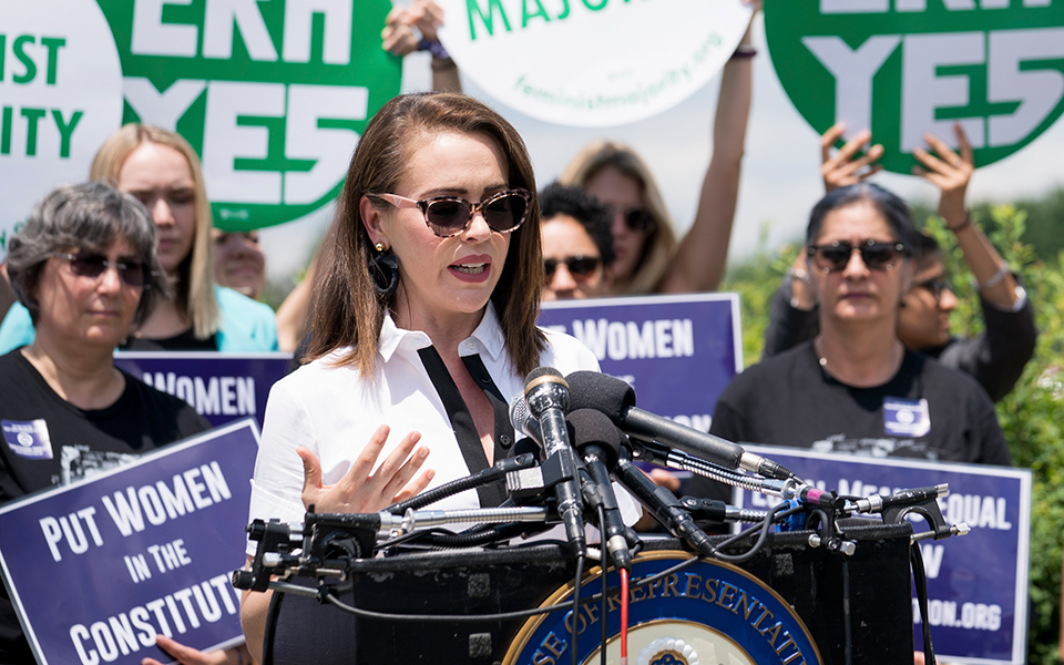 Σεξουαλικές επιθέσεις: «Ορίστε γιατί δεν είχαμε μιλήσει τόσα χρόνια»-3