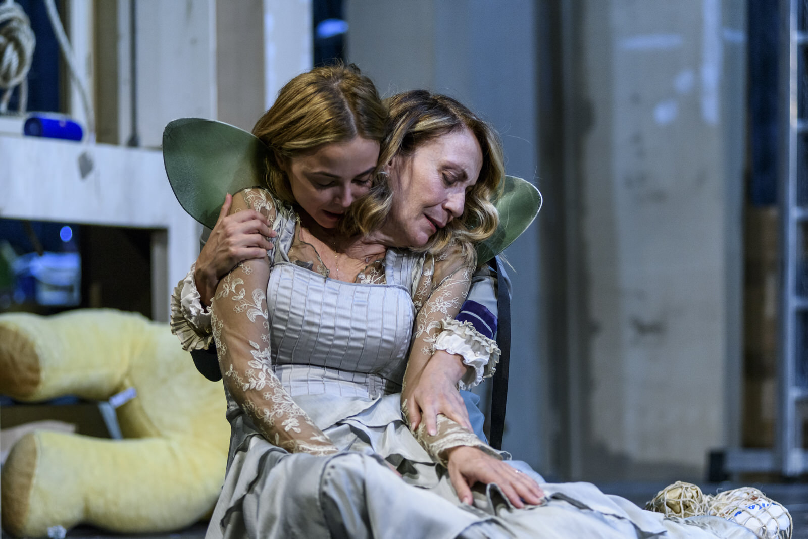 «Βυσσινόκηπος» είναι και η Ελλάδα-1