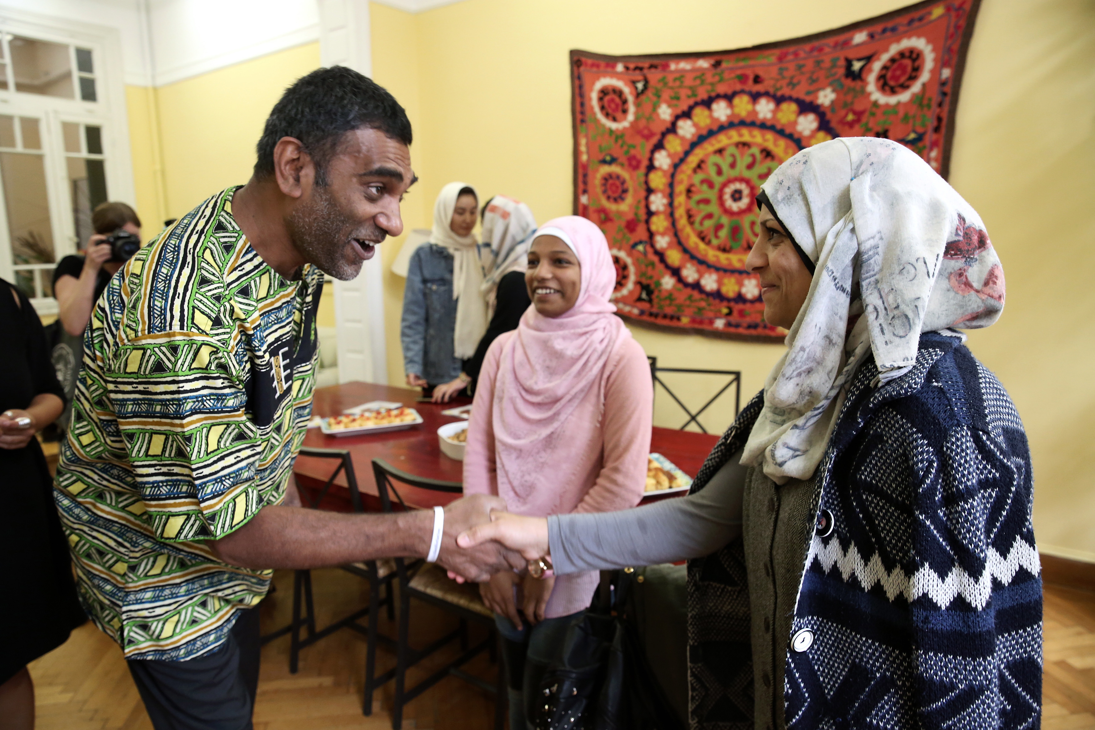 Πρόταση Διεθνούς Αμνηστίας για άμεση μεταφορά των προσφύγων από τα νησιά στην ενδοχώρα-1