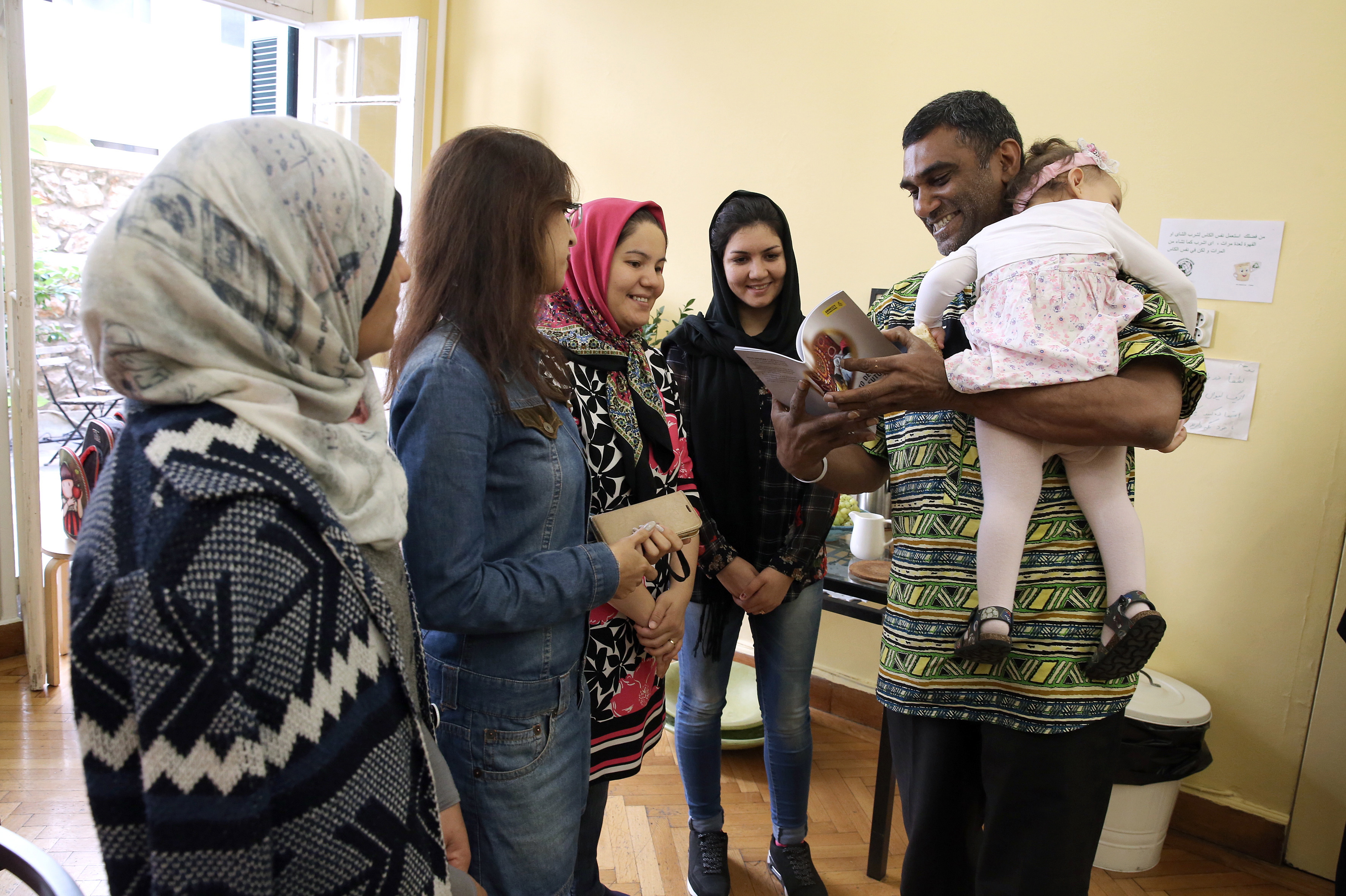 Πρόταση Διεθνούς Αμνηστίας για άμεση μεταφορά των προσφύγων από τα νησιά στην ενδοχώρα-2