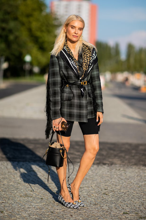 Το καρό σακάκι δεν πάει πουθενά! 7 super ιδέες για να το φορέσεις τώρα!-2