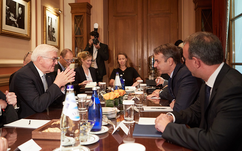 Το θέμα των συντάξεων έθεσε ο Μητσοτάκης στον Σταϊνμάγερ-2