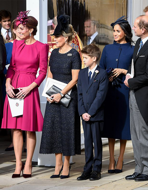 Kate Middleton VS Meghan Markle: Τι φόρεσαν στον γάμο της πριγκίπισσας Ευγενίας;-2