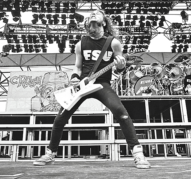 Ενας ροκ εν ρολ μύθος με κάμερα στο χέρι-5