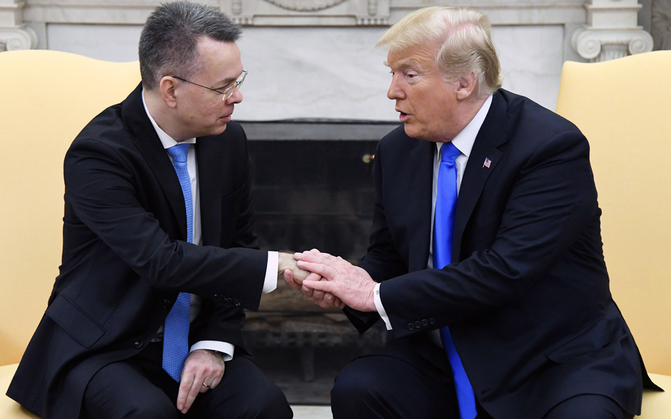 Στον Λευκό Οίκο ο Μπράνσον – «Ο Θεός να δίνει σοφία στον Τραμπ»-1