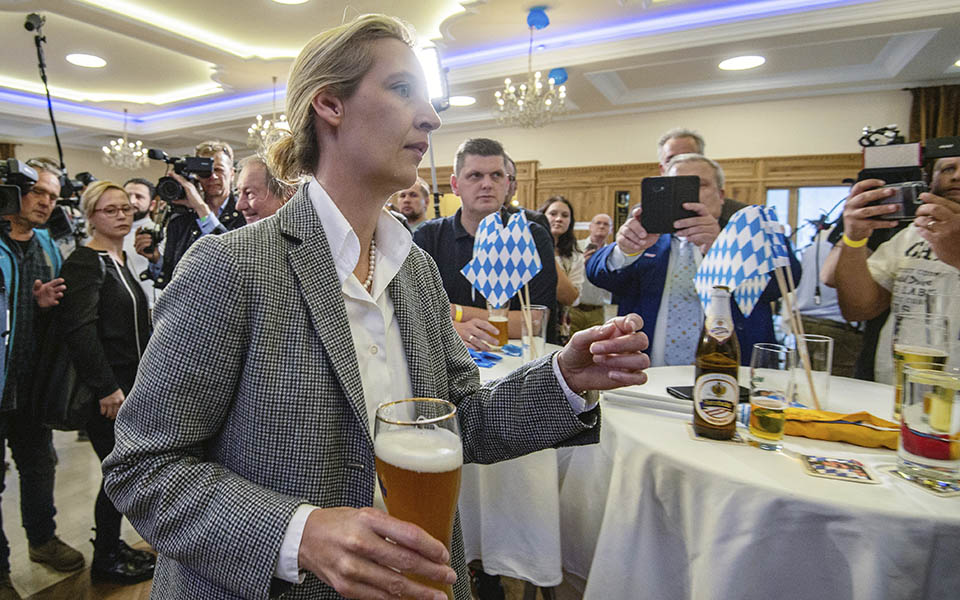 Πλήγμα για το CSU στη Βαυαρία, χάνει 12 μονάδες – Δεύτερο κόμμα οι Πράσινοι, πέμπτο το SPD-3