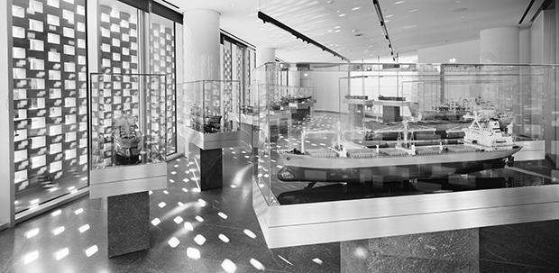 Το φωτεινό «καράβι» της Αθήνας-6