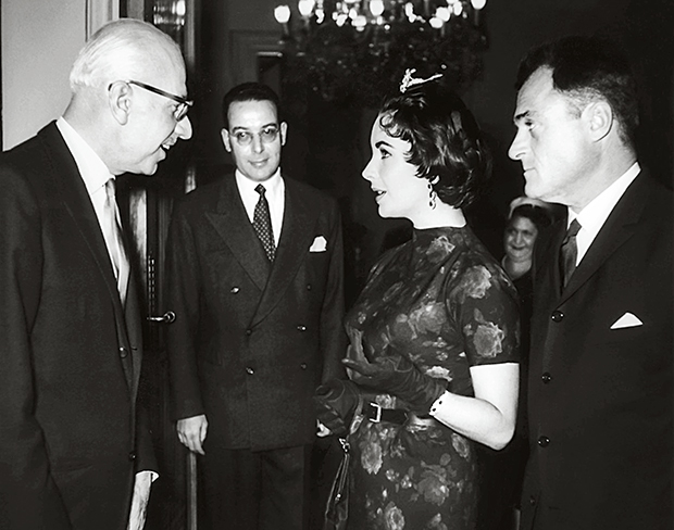 Ο «καθηγητής» με την κάμερα διδάσκει Ιστορία-2