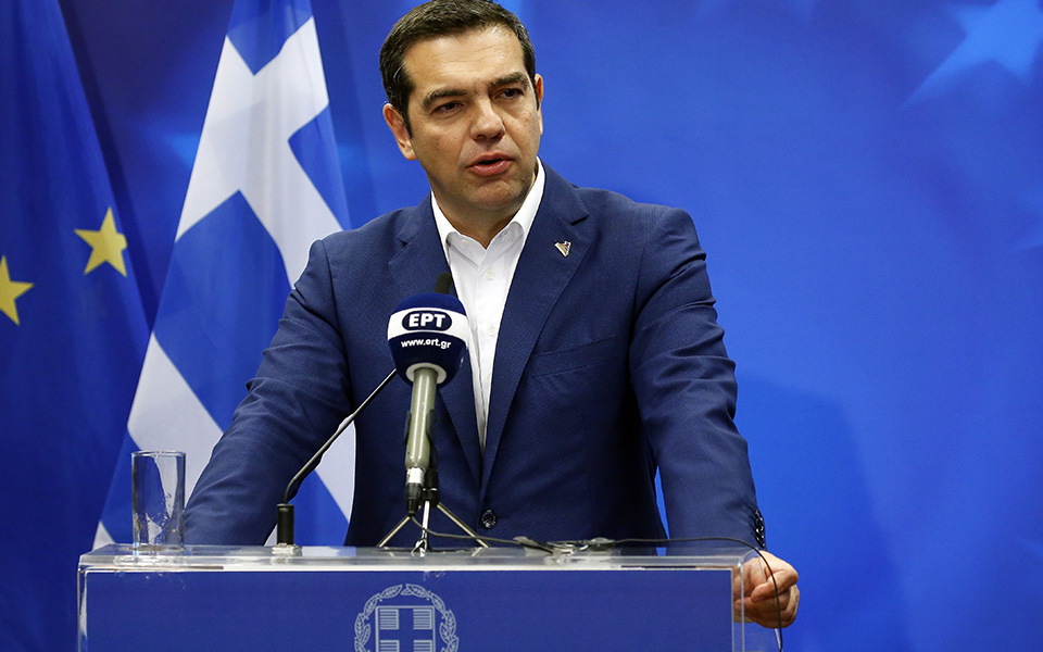 Τσίπρας για επιστολή Κοτζιά: Υπάρχει ένας φάκελος στο γραφείο μου που λέει «αυστηρά προσωπικό»-2