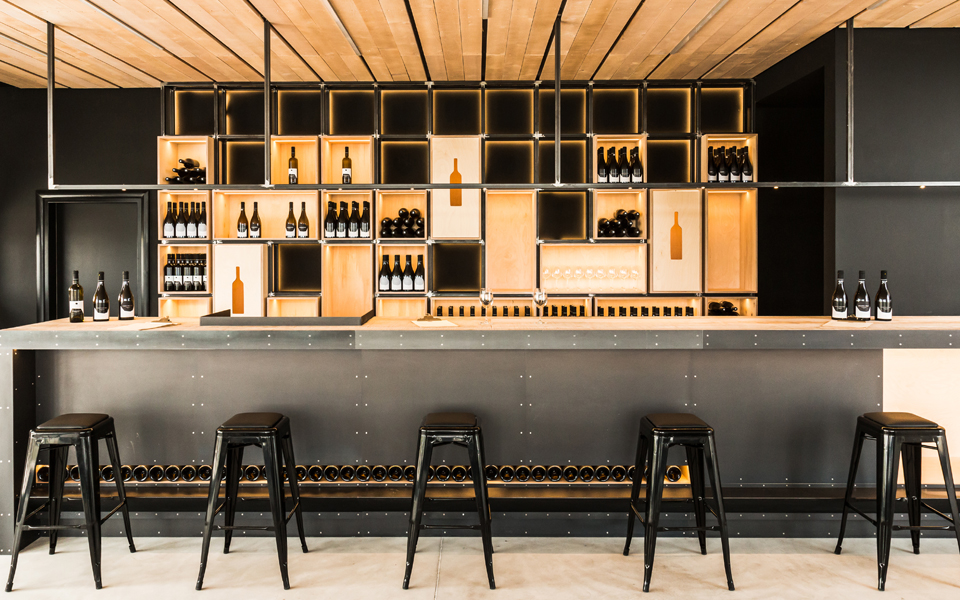 Ενα ξεχωριστό οινοποιείο στη Σαντορίνη-2